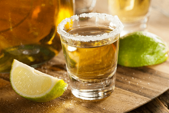 Wat alkoholescht Gedrénks drénken